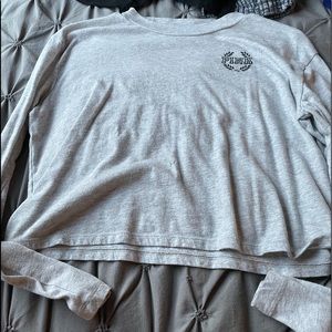 Light gray long sleeve crop top